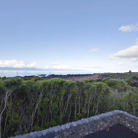 Casas Da Junqueira * Prainha (Sao Roque do Pico)